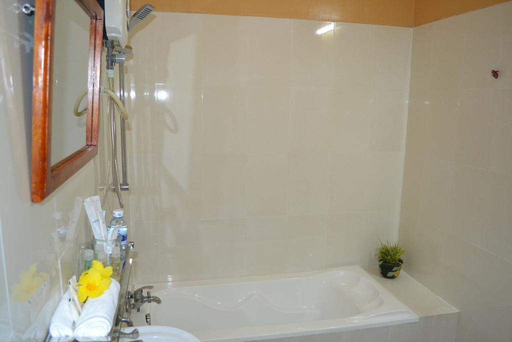 Kampot Manor Hotel Room photo