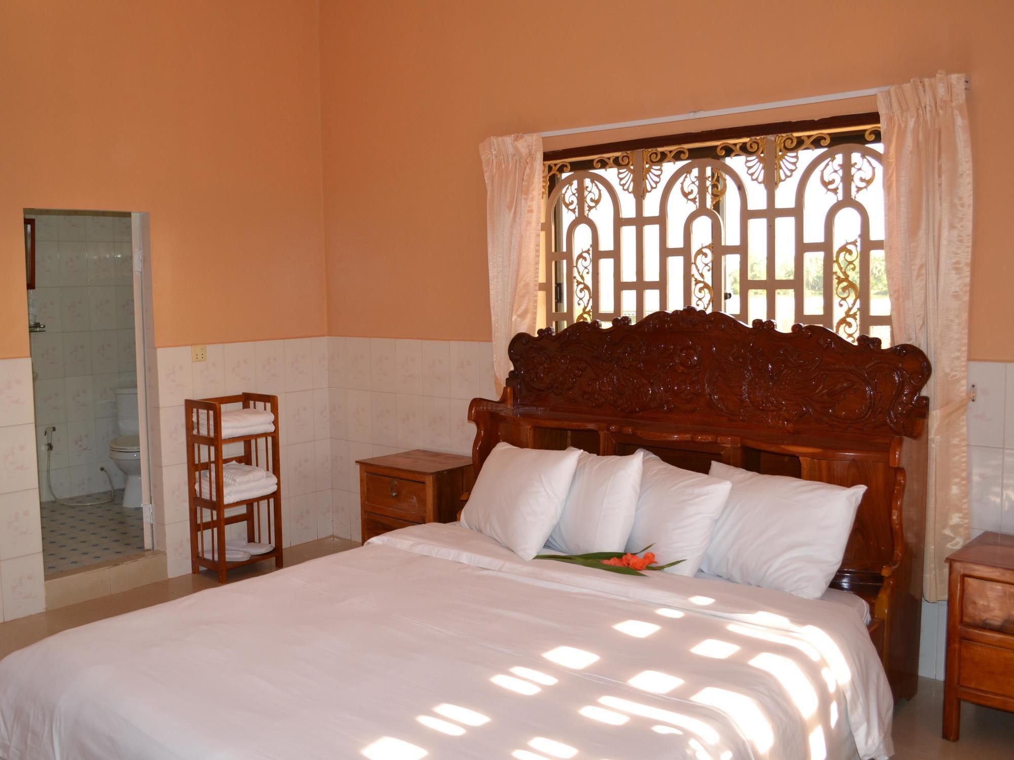 Kampot Manor Hotel Exterior photo